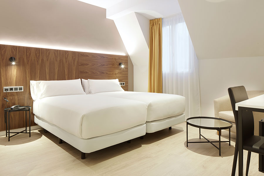 Chambre Double Deluxe avec deux lits ou une grande lit